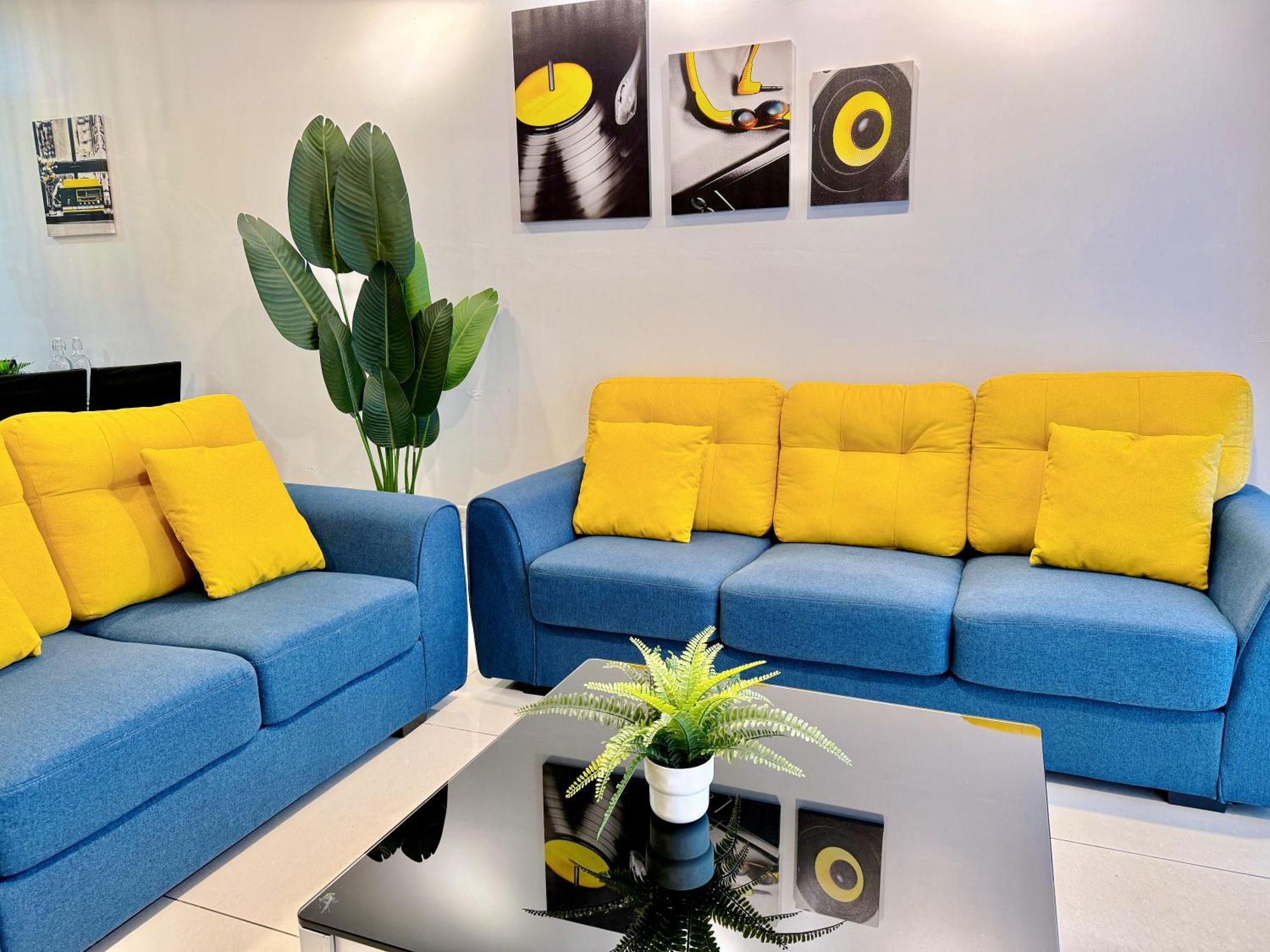 Ksl City Mall 7-10pax -2bedroom-netflix-smart Tv65inch Apartment *